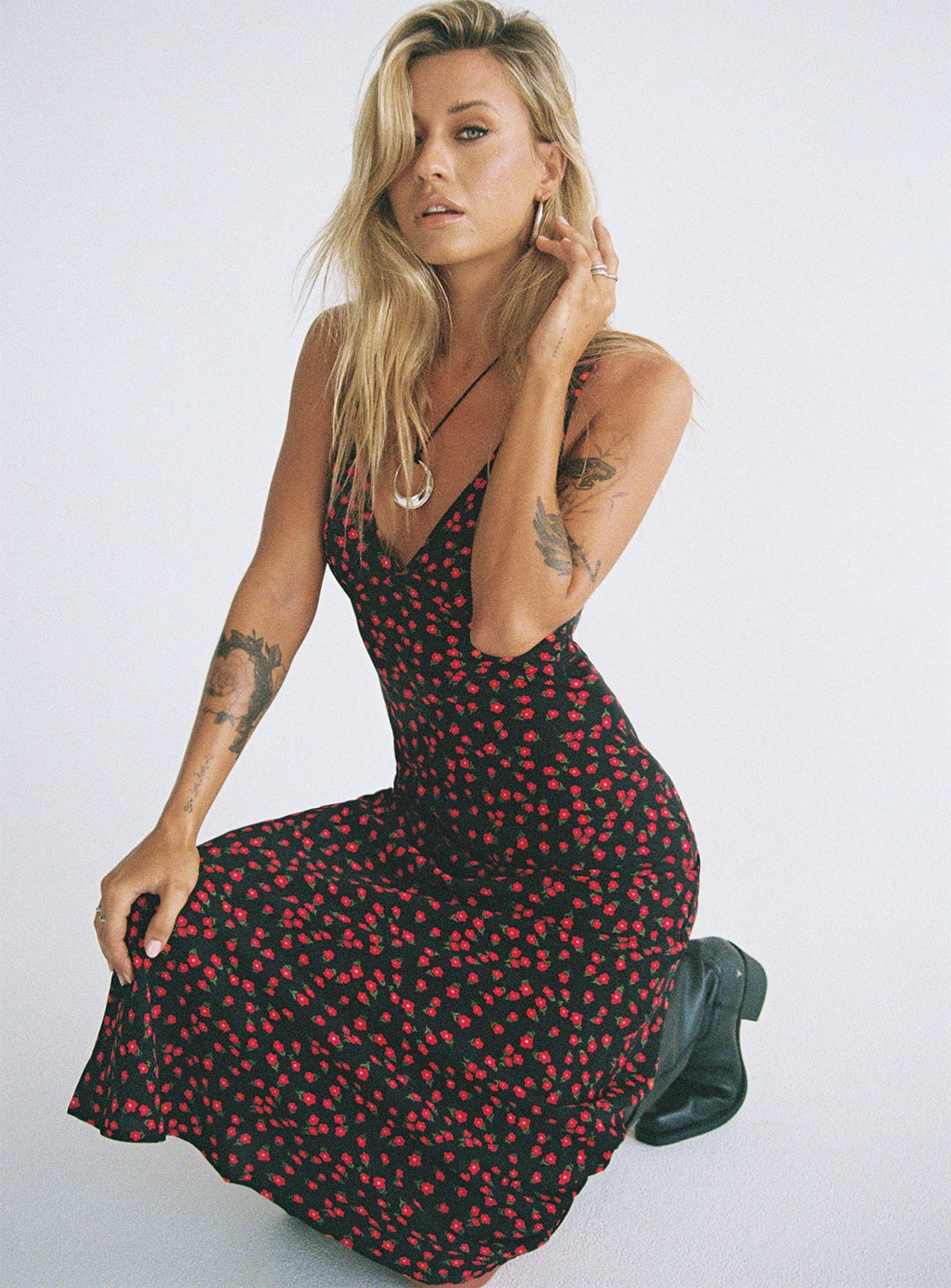 Nellie Maxi Dress Black/Red Floral