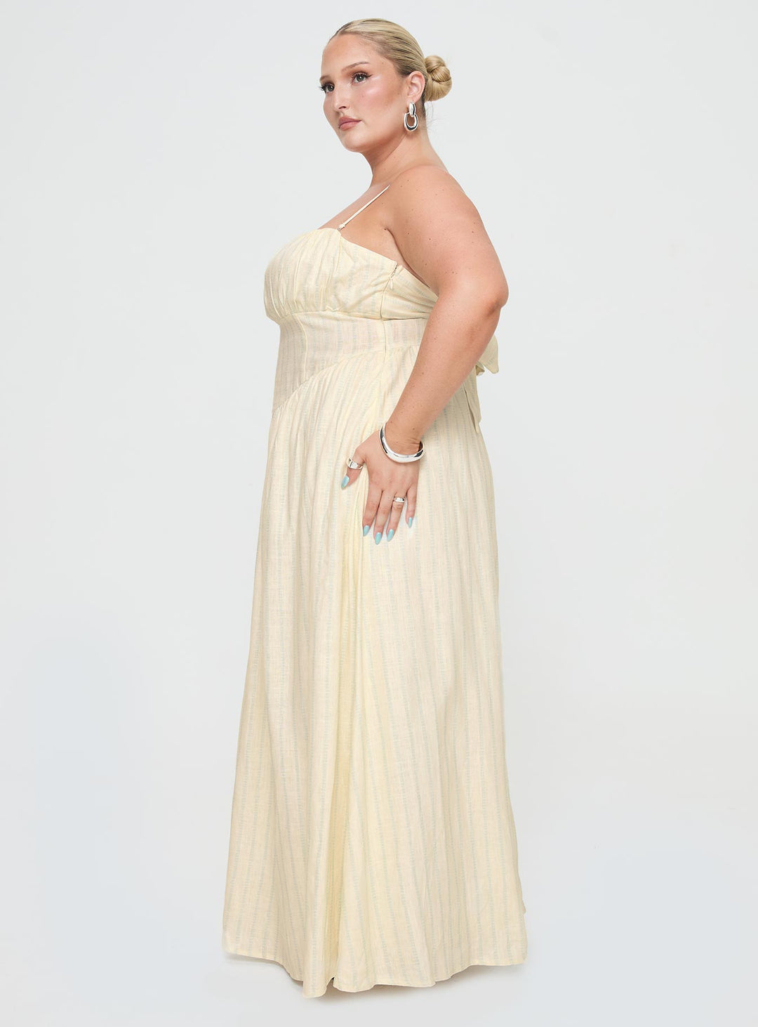 Slow Dance Linen Blend Maxi Dress Cream / Blue Curve