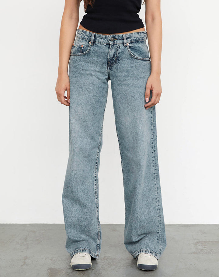 Low Rise Parallel Jeans in Vintage Blue Wash