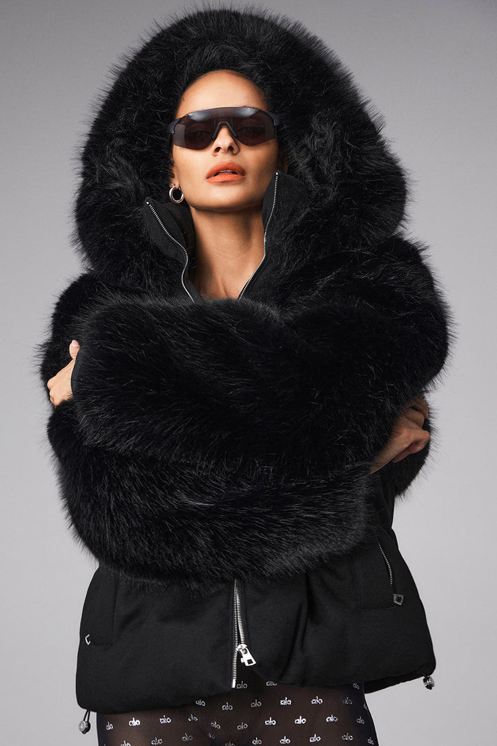 La Premiere Opulent Faux Fur Stunner Jacket - Black/Black