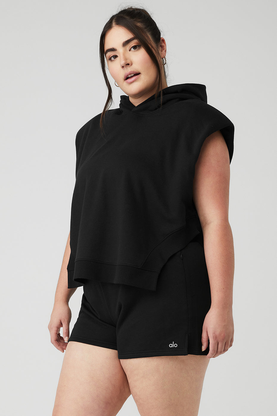 Cropped Headliner Shoulder Pad Sleeveless Coverup - Black