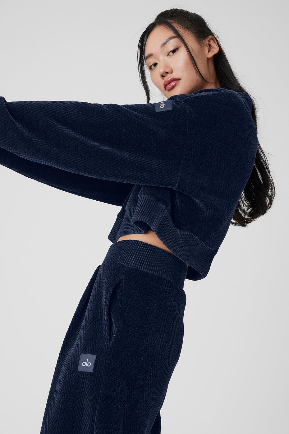 Cropped Cozy Day Henley Pullover - Navy