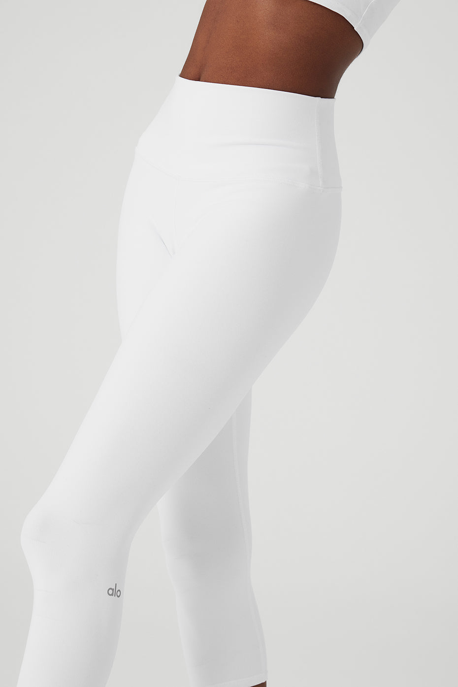 High-Waist Airbrush Capri - White